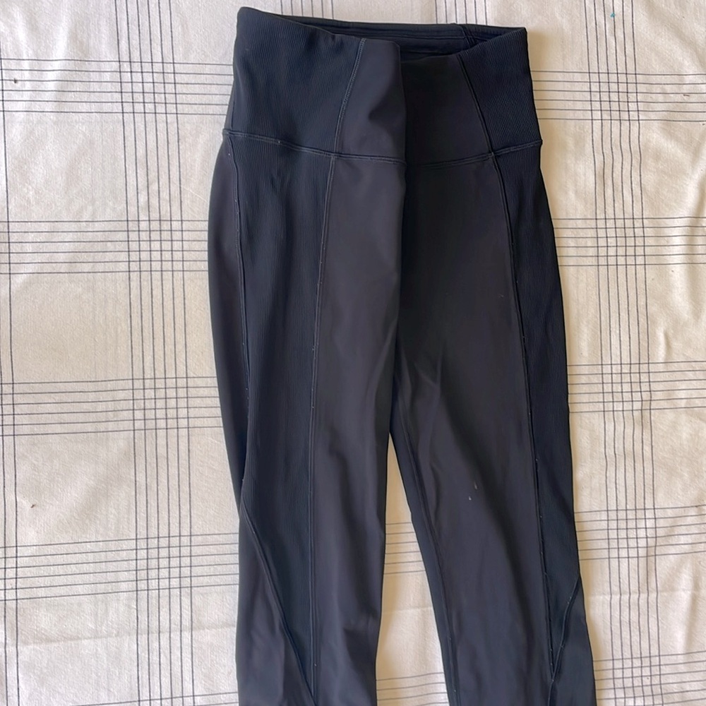 Lululemon Athletica - Picture 5 of 7